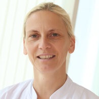Priv.-Doz. Dr. Dr. Susanne Wolfer, FEBOMS